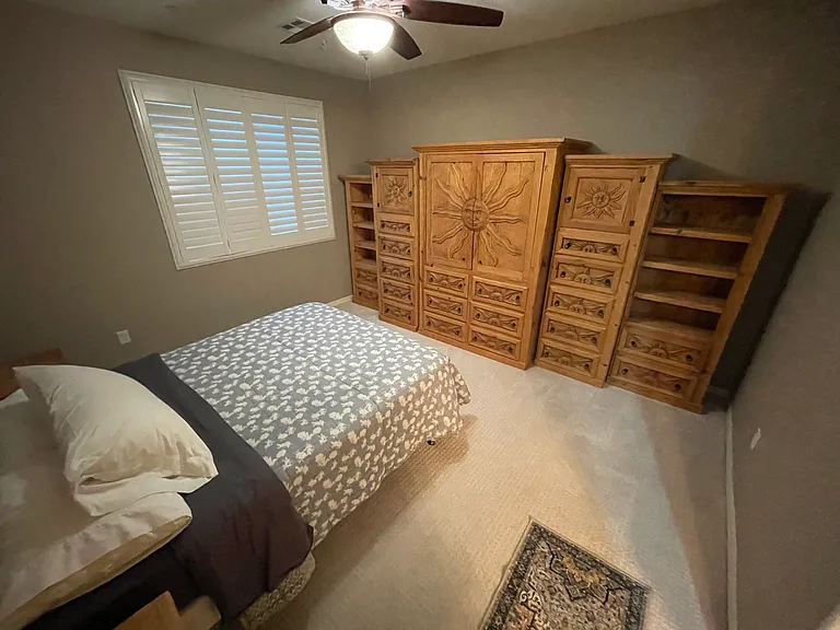 First level bedroom, queen size bed