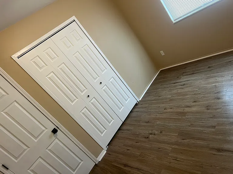 315 E Nepessing St #6 — Photo 8