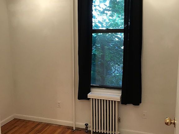 5th image of 113 N 8th St APT 1RR
