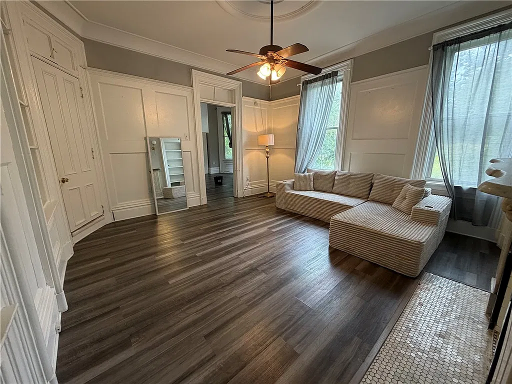 1 bed, $799 — Photo 2