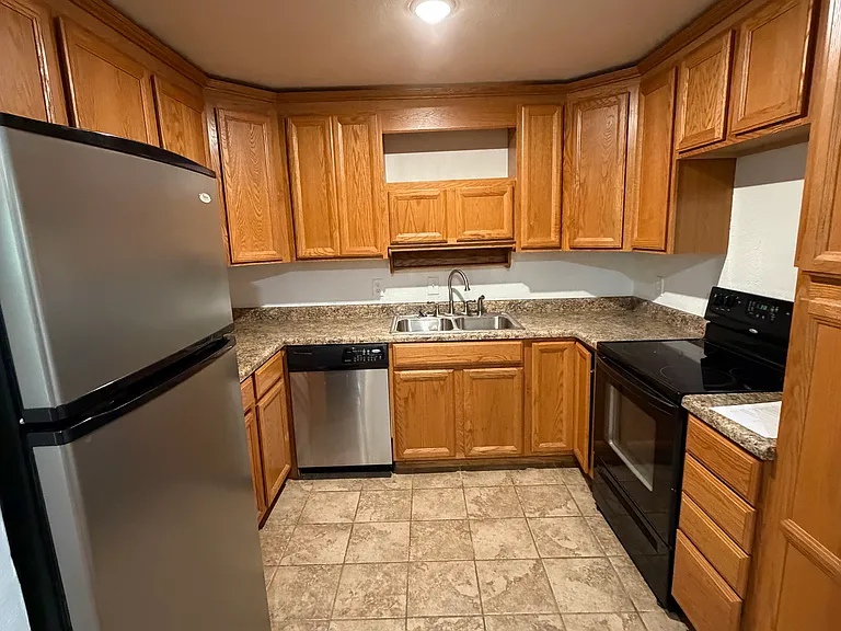 5818 E University Blvd #123 — Photo 7