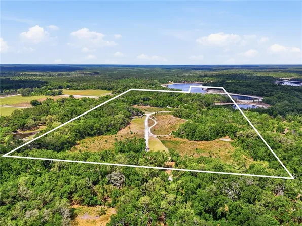 401 SE Falcon Rd, Branford, FL 32008