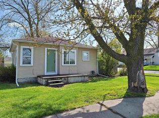 1216 E Hemphill Rd, Burton, MI 48529