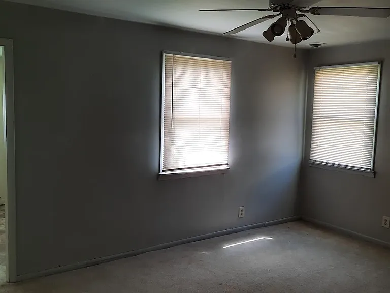 65 Hollingsworth Mnr — Photo 3