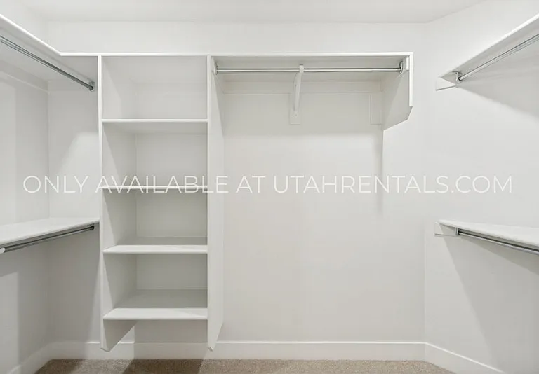 4237 W 2010 N — Photo 18