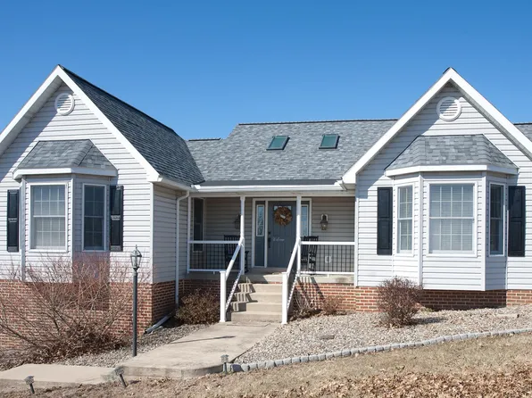 2145 Nices Hollow Rd, Jersey Shore, PA 17740