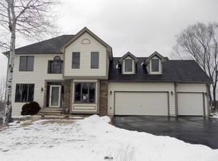 912 Crystal Lake Rd, Burnsville, MN 55337