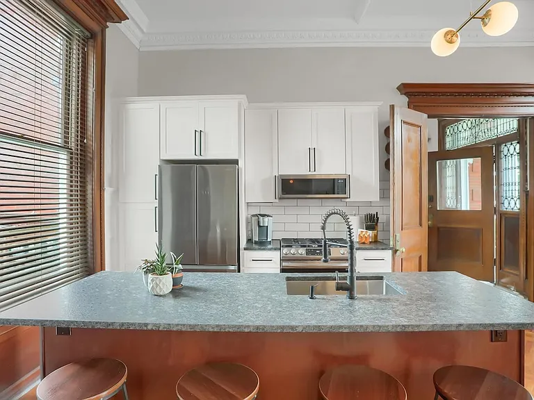 254 N Allegheny St — Photo 22