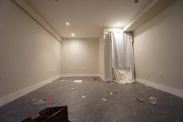 Rented by Rennit Inc.