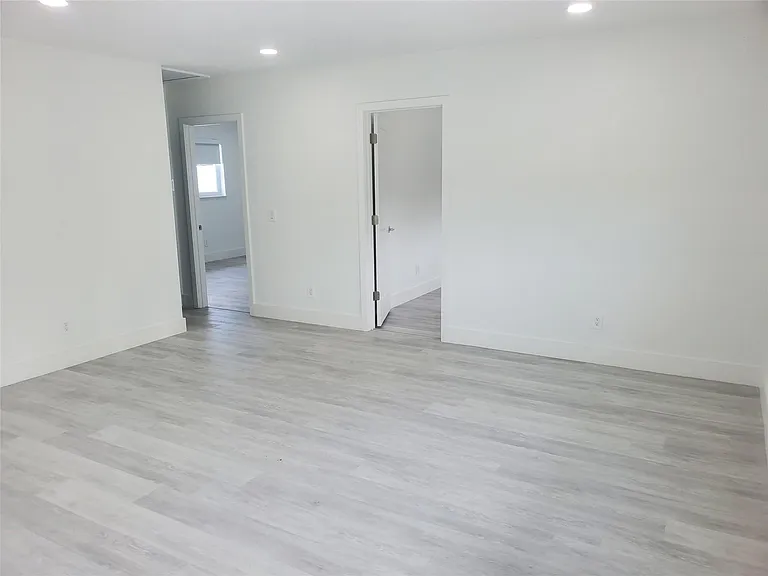 70 NW 13th Ave #2 — Photo 4