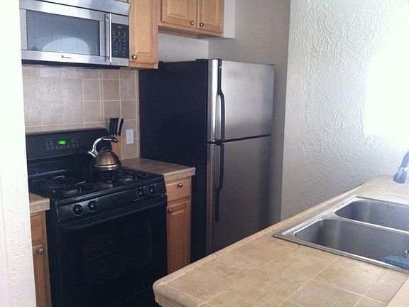 4th image of 642 Maltman Ave