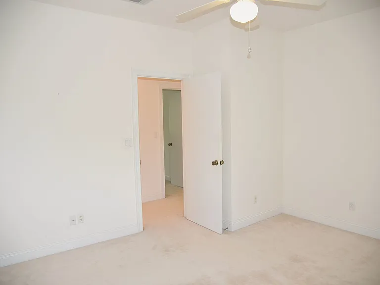 218 Windward Cv E — Photo 24