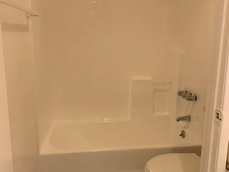 6223 Lexington Ave #4 — Photo 15