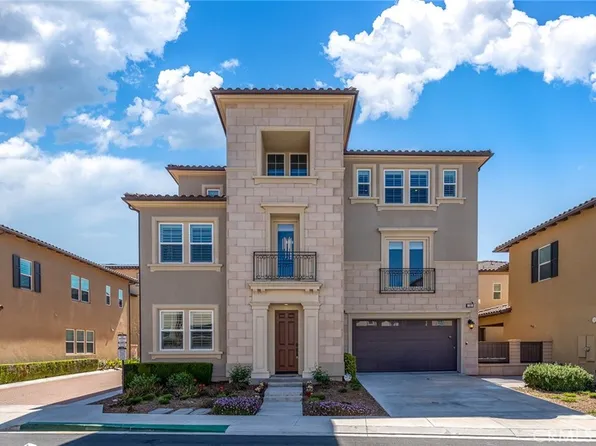 15 Mesa Verde Ln, Lake Forest, CA 92630