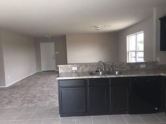 2nd image of 112 Brushy Creek Ln
