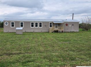 950 Crouch Rd, Victoria, TX 77905