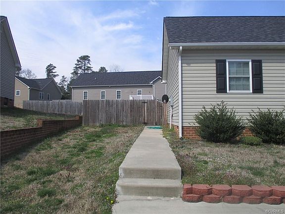 5th image of 618 Yellowstone Dr