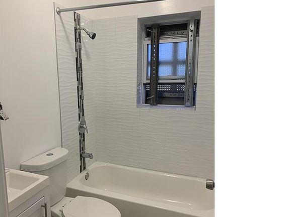 5th image of 6431 S Stewart Ave #2B