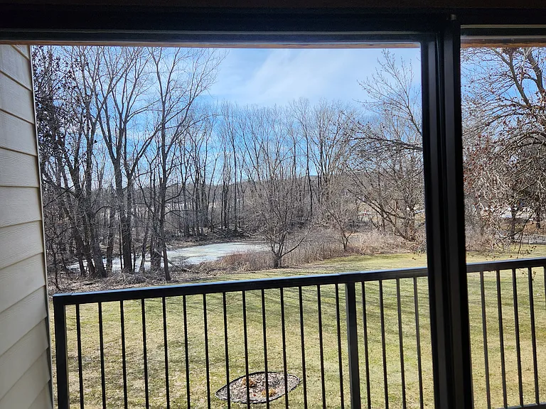4 Pine Tree Dr #127 — Photo 5