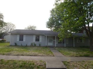 106 N Johnson St, New Athens, IL