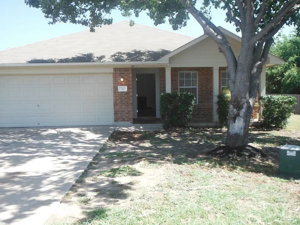 722 Ranier Ln