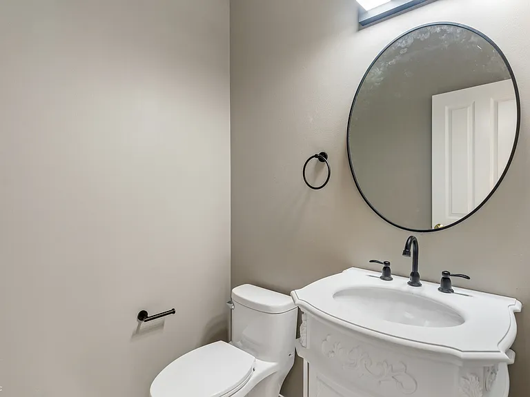 12735 Edgemont Way — Photo 28