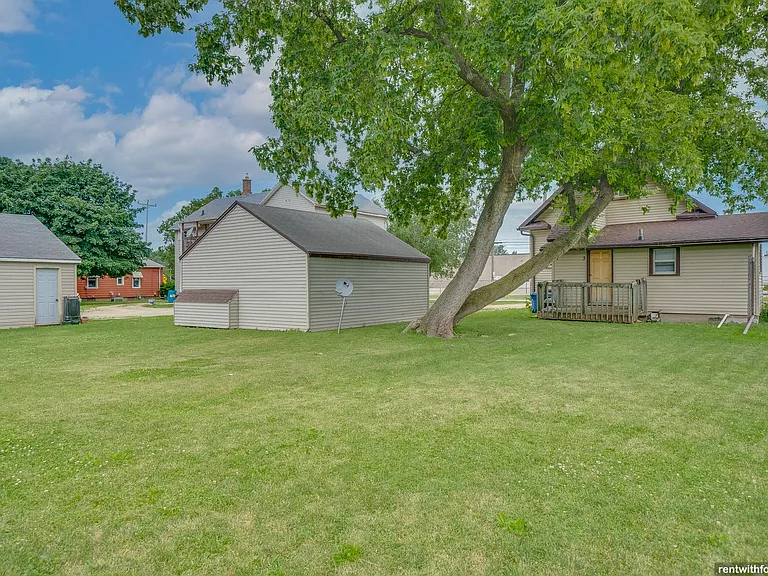 227 Garfield Ave — Photo 12