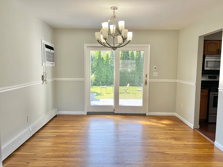 1470 Wagner St — Photo 5