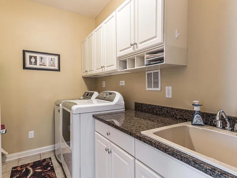 2497 Coltsbridge Dr — Photo 13