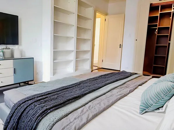 305 East 88th Street image 4 of 11