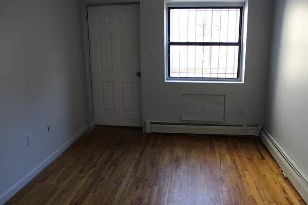 Rented by Premier Metro Realty Corp | media 10