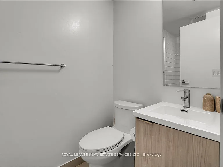 203 College St #2209 — Photo 5