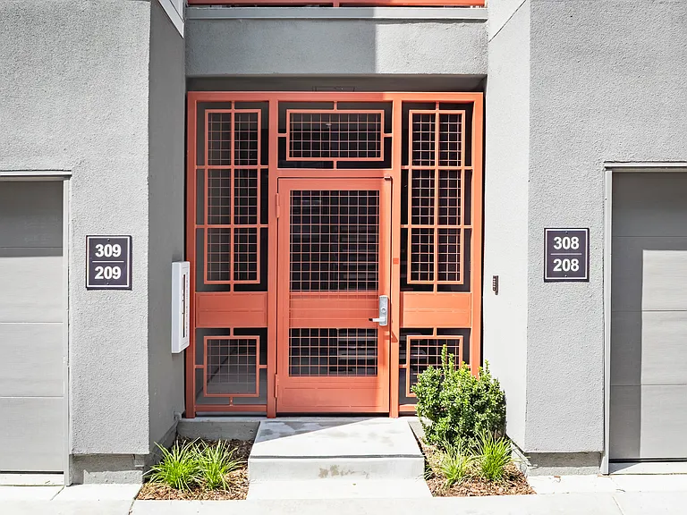 T20 Lofts — Photo 49