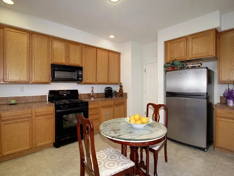 2931 Logansport Way — Photo 6