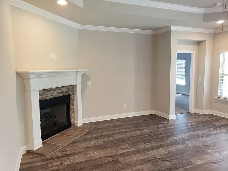 300 Addison Ct — Photo 10