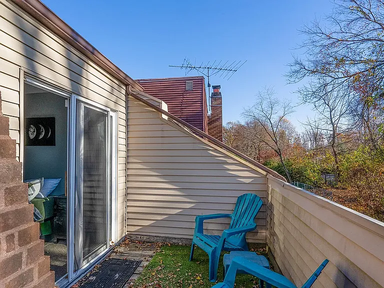 1720 Julie Ct — Photo 19