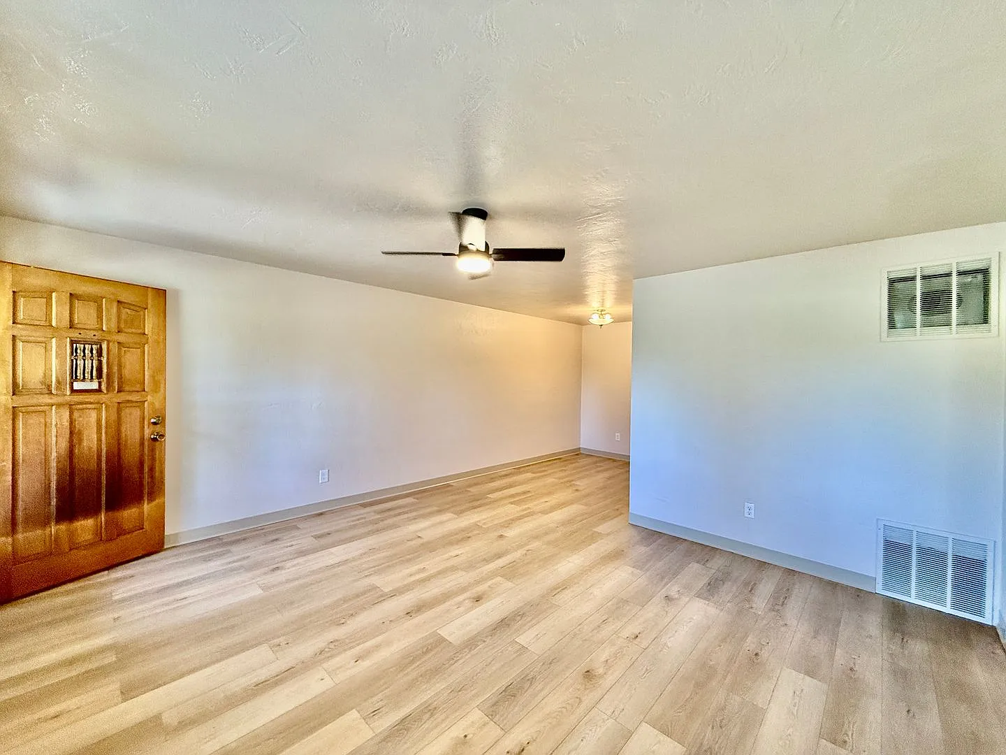 E Pikes Peak Ave 1304-1308 — Photo 4