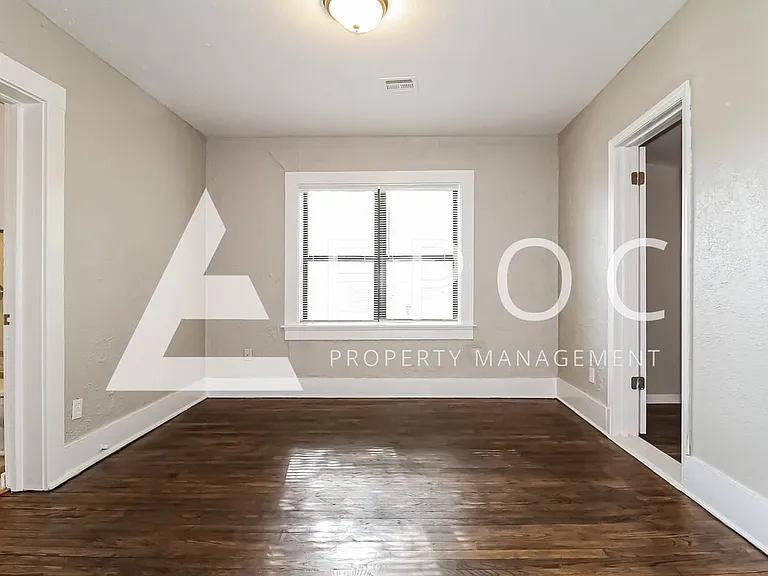 705 E Hughbert St — Photo 15