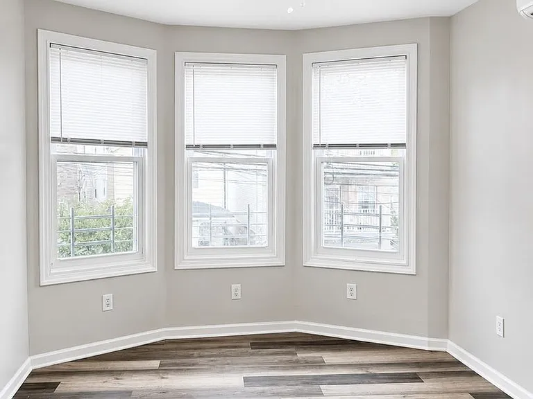 207 Armstrong Ave #2 — Photo 6