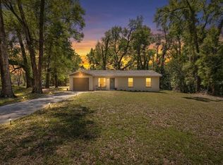 606 Wilson St, Wildwood, FL 34785