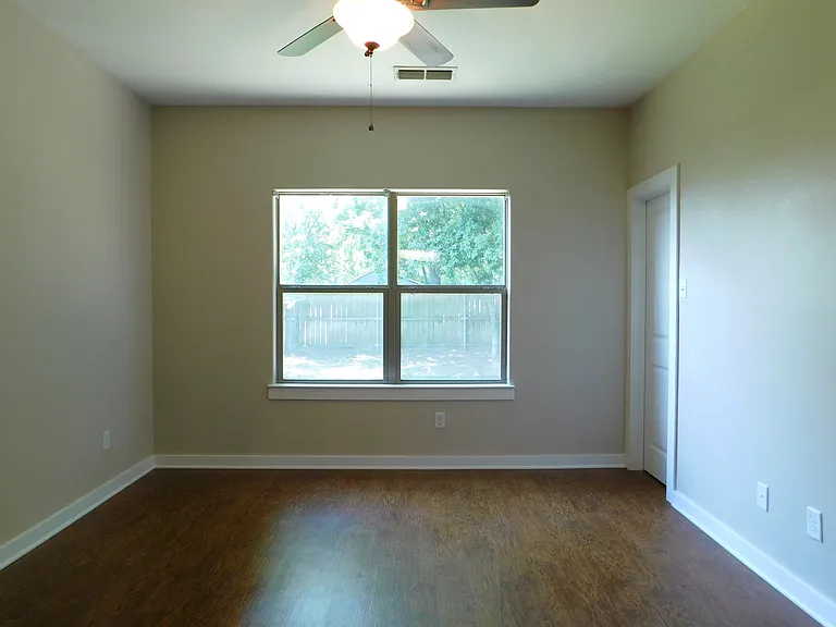673 Copenhavr St — Photo 12