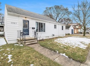1807 Delevan Ave, Lansing, MI 48910