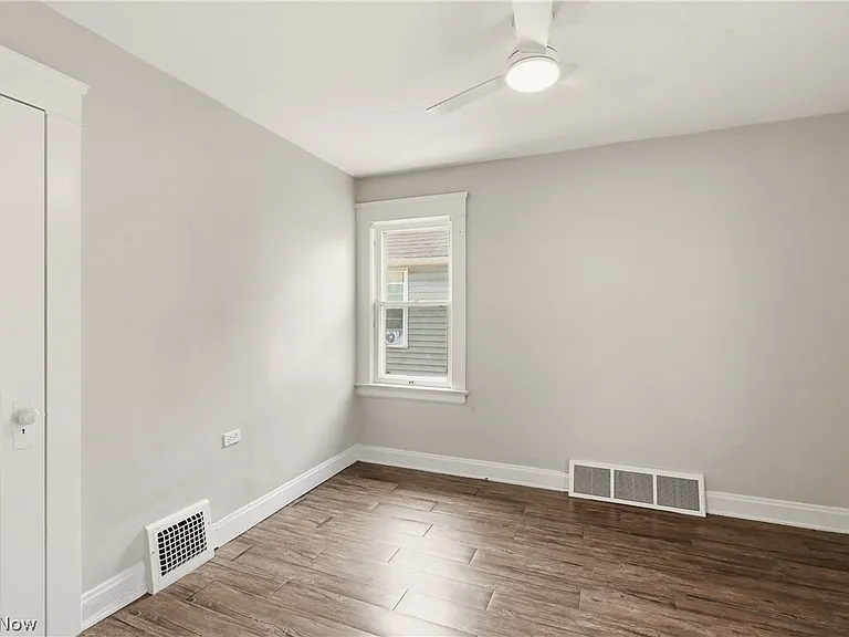 515 E 143rd St #UPSTAIRS — Photo 16