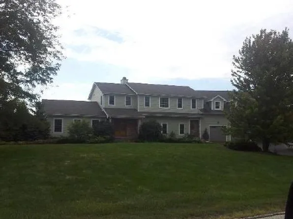 23133 W Bonnyrigg Ct, Lake Zurich, IL 60047