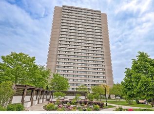 725 Don Mills Rd, Toronto, ON M3C 1S6