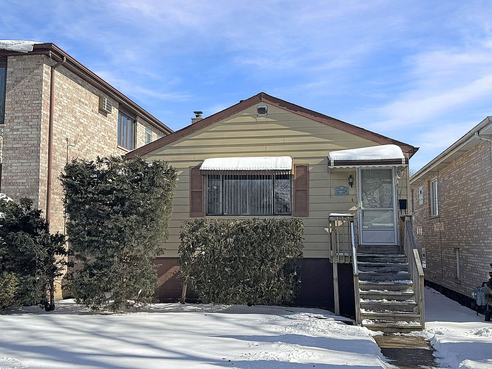 1st image of 4429 N Neenah Ave