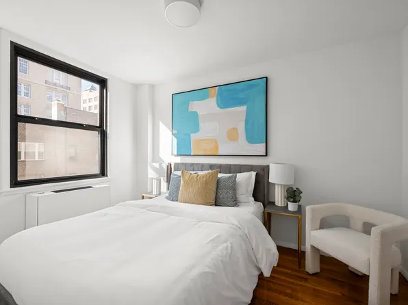 130 East 18th Street image 6 of 10