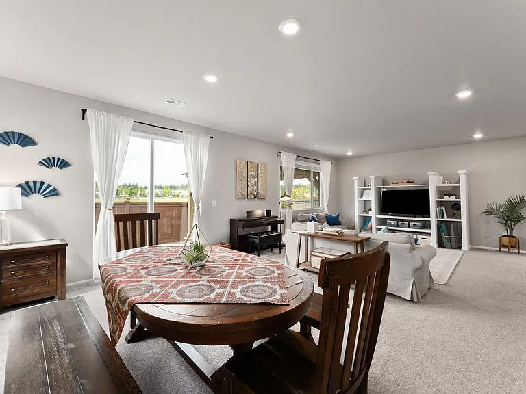 3273 Hanna Dr NE — Photo 15