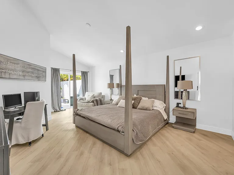 39 Dorchester Cir — Photo 8