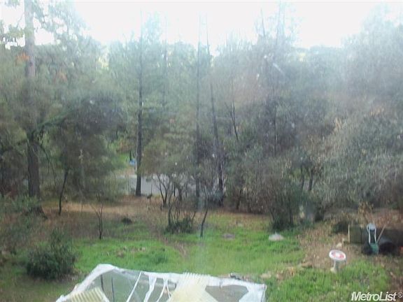 3rd image of 22883 Fern Ln